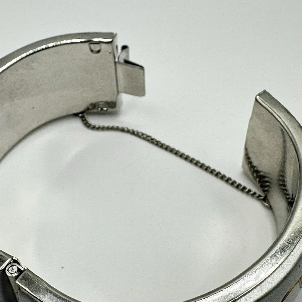N/A vintage hinged